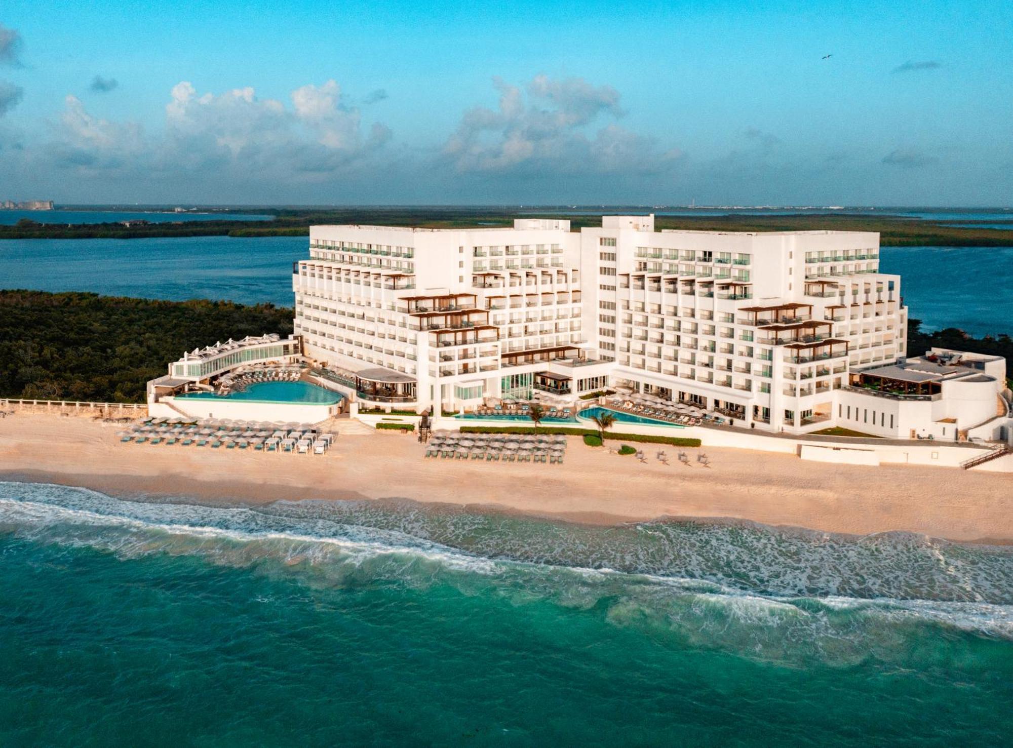 Sun Palace (Adults Only) Канкун Екстериор снимка